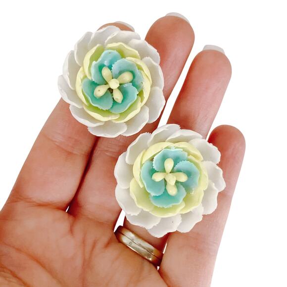 VTG Japan Thermoset Floral Clip On Earrings Mid Century 1950s 1960s Playful - Picture 2 of 11